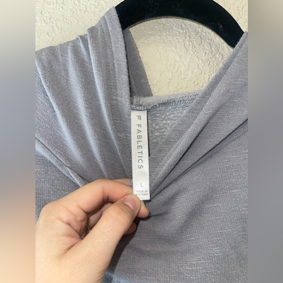 FABLETICS Women's Brisa Cropped Pullover Grey Batwing Size Large - Picture 5 of 6